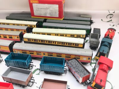 A Collection Of Hornby 00 Gauge Coaches, wagons And 4 Locos (1 Boxed) No Reserve.