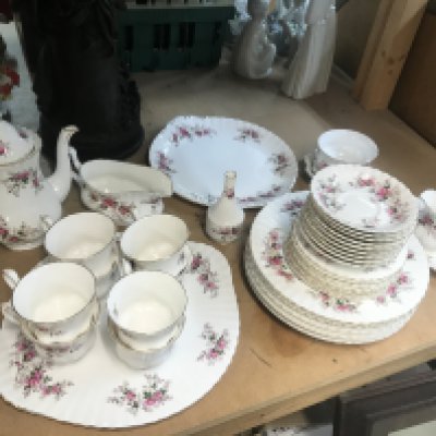 41 pieces of Royal Albert Lavender Rose tea and dinner China including cups, saucers, plates etc. this lot cannot be posted