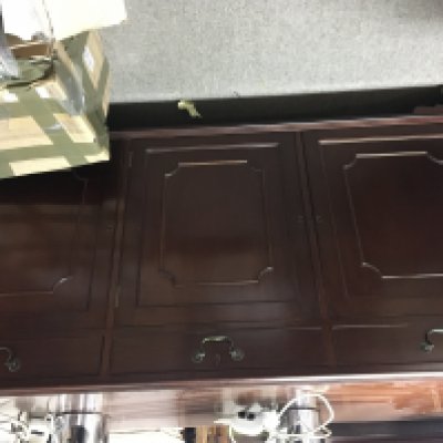 A Quality Mahogany sideboard maker Readman & Hale with three oak lined drawers above cupboards. Length 150cm. NO RESERVE