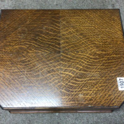 An oak cased canteen of cutlery p. NO RESERVE