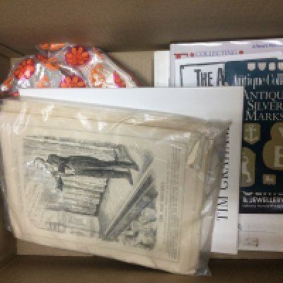 A box of oddments comprising glassware, antiques reference books etc. Shipping category D.