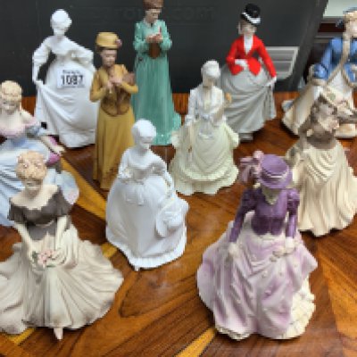 Approximately 10 Doulton and Worcester figures. Postage category D.