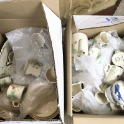 A Wedgwood Raspberry cane set including bowls, cups, dishes etc. This lot cannot be posted. NO RESERVE