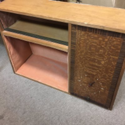 A mid 20th century pine bookshelf/clock 77cm tall 51cm wide. NO RESERVE