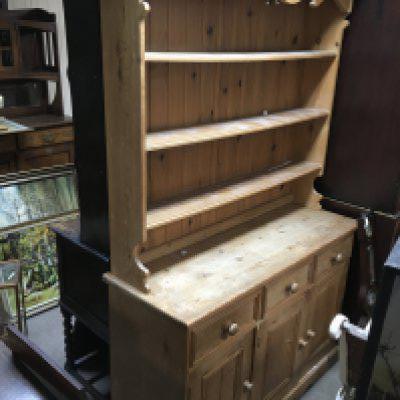 A pine Welsh dresser 46x130x200cm approximately.