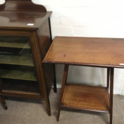 An Edwardian inlaid Mahogany music cabinet and a conforming Edwardian table (2)