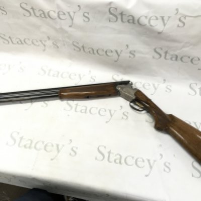A Lanber over under 12g shotgun. 28inch barrel and 44.5 overall. Single trigger and multi choke. #13-03-07682-04-12-76 A FIREARMS OR SHOTGUN LICENSE IS REIRED TO BUY THIS LOT VIEWING AND AFTER SALE COLLECTION BY APPOINTMENT ONLY.