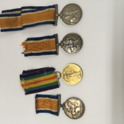 Group of four WW1 medals. 200643 GNR. H. Porter. R. A 1914-18 (1). 200643 GNR. H. Porter. R. A 1914-19 (2). 2736 PTE. W. Turner. 5-LOND. R 1914-18 (3). 843 PTE.R. W. STIBBING. RIF. BRIG 1914-18 (4).