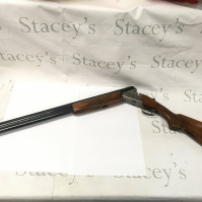 A 12g Rizzini over under shotgun. Single trigger. Approximately 27 inch barrels. Number 3723 PLEASE NOTE THAT A SHOTGUN LICENSE IS REQUIRED TO PURCHASE THIS ITEM. COLLECTION AND VIEWING BY APPOINTMENT ONLY.