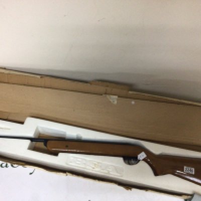 A BSA Mercury airgun .22 caliber in original box serial number ZB38598.