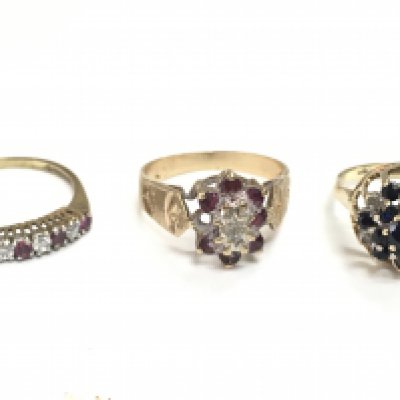 9 carat gold rings , total weight 6.98g. Postage category A