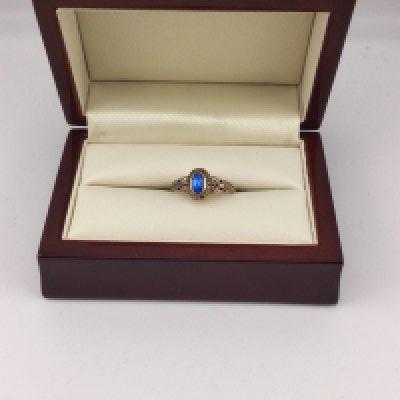A Lexington 10ct college ring. Approx weight 3.51 grams, approx size M.