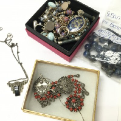 A Collection of costume jewellery including a bead necklace, silver earrings, silver necklace etc. postage category B