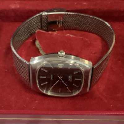 A vintage stainless steel Omega De-Ville gents wristwatch with damaged box. (A)