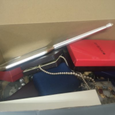 A box containing a collection of costume jewellery and oddments watches. NO RESERVE