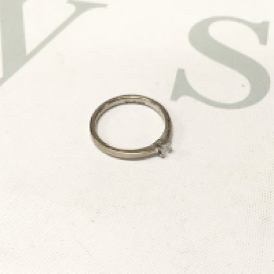 An 18ct gold princess cut diamond solitaire ring Approx weight 2.7 grams, Approx size M 1/2.