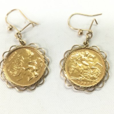 A pair of 1982 half sovereign earrings, approx 10g. Shipping category A.