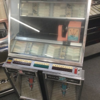 A circa 1959 Seeburg 222 jukebox. No power lead so unable to check if working.