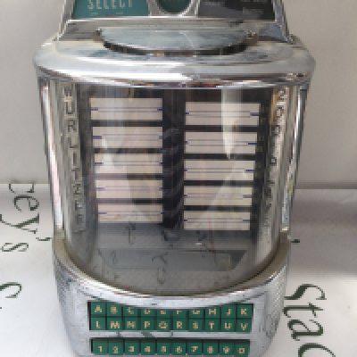 A Wurlitzer wallbox selector unit designed for use with a Wurlitzer jukebox, some restoration required.