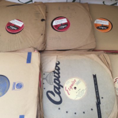 A collection of mainly jazz 78s.