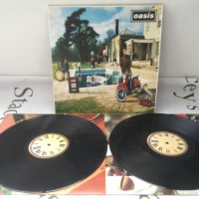 A first UK pressing of the 1997 Oasis LP Be Here Now, CRELP 219. EX/EX.