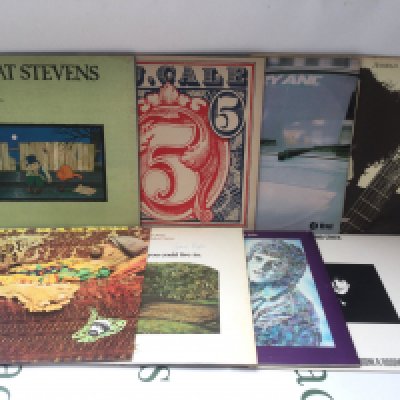 Sixteen singer songwriter LPs by various artists including Roy Harper, Harry Nilsson, Cat Stevens and others.