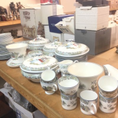 Wedgwood Chinese legend part dinner service, this lot cannot be posted