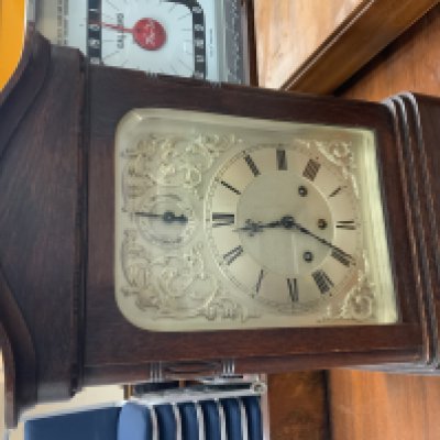 A Silvered dial oak cased Gustavia Becker mantle clock, 44.5cm (D)