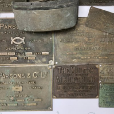 A good collection of brass and bronze Engine plaques. (D)