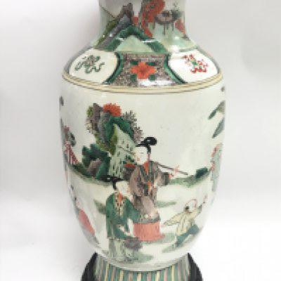 A Chinese Famille Verte Wucai porcelain vase with a six character mark at the base. 43cm tall. This lot cannot be posted
