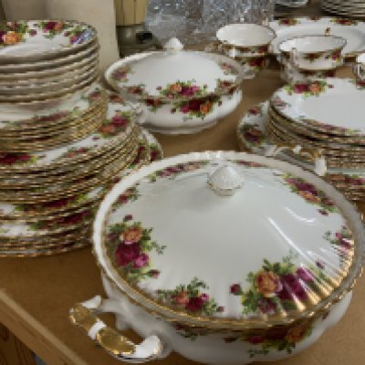 Royal Albert old country roses pattern mixed 1st & 2nd quality, postage category D.