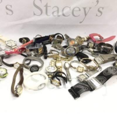 A collection of mixed vintage watches including Avia, Sekonda, Accurist etc. postage category B