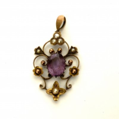 A 9ct gold amethyst and seed pearl pendant
