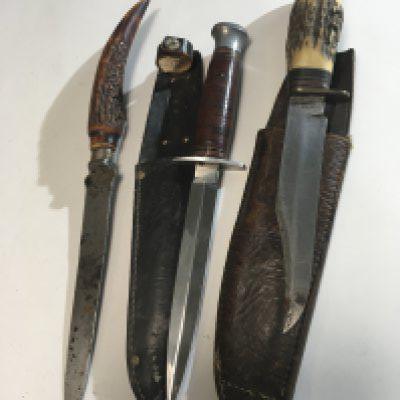 Three Vintage knifes made in Sheffield two with horn handles some obscure makers marks (3)