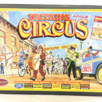 A Boxed Britains Circus Street Parade Diorama With Circus Processional Vehicle. #08673.