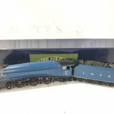 A Boxed Golden Age Models 0 Gauge LNER Garter Blue #27 Merlin.