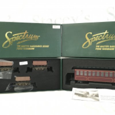 A Boxed Spectrum H0 Gauge Coach And 3 Mining Cars.