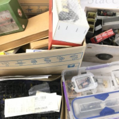 A Collection of 0 And 00 Gauge Kits And Spares No Reserve.