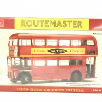 A Boxed Sun Star RM254-VLT 254. Standard Routemaster Bus 1/24 Scale.