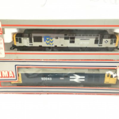 2 Boxed Lima 00 Gauge Diesel Locomotives. No Reserve.