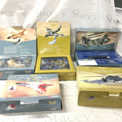 A collection of boxed Corgi Aviation Archive model featuring AA33602 Tornado gulf war&hellip;.AA31603 Handley Page Victor&hellip;AA34202 Chernook ltd edition&hellip;.AA33401Sea King&hellip;.AA33603 Tornado. No reserve