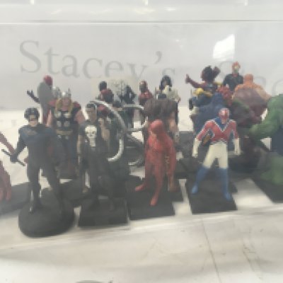 A collection in excess of 20 superhero figures. Also a small collection of 11x Ben 10 figures. No reserve.