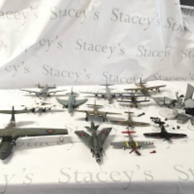 A collection of loose Corgi Aviation Archive model planes. Stands includes. No reserve.
