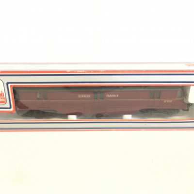 A Boxed Lima 00 Gauge RailCar Express Parcels. No Reserve.