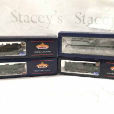 4 X Boxed 00 Gauge Bachmann Locomotives. #s 32-586DC. 32-176. 32-350DC And 31-004.