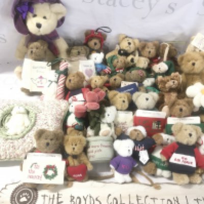 2 Boxes Containing Boyds Teddy Collection And Others. No Reserve.(2).