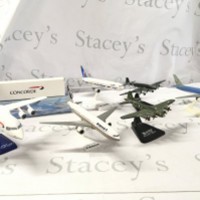 A Box Containing Plastic And Diecast Model Aircraft. No Reserve.