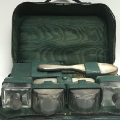 A silver hallmarked cased dressing set , this lot cannot be posted