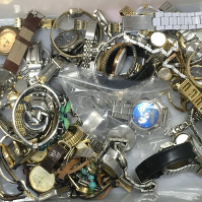 A collection of vintage watches including DKNY, Pulsar, Seiko, Lorus etc. this lot cannot be posted
