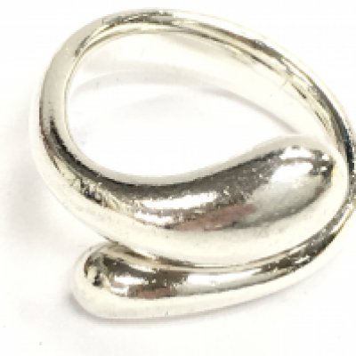 A fully hallmarked Tiffany and Co silver teardrop ring by Elsa Petretti, size L. Postage category A